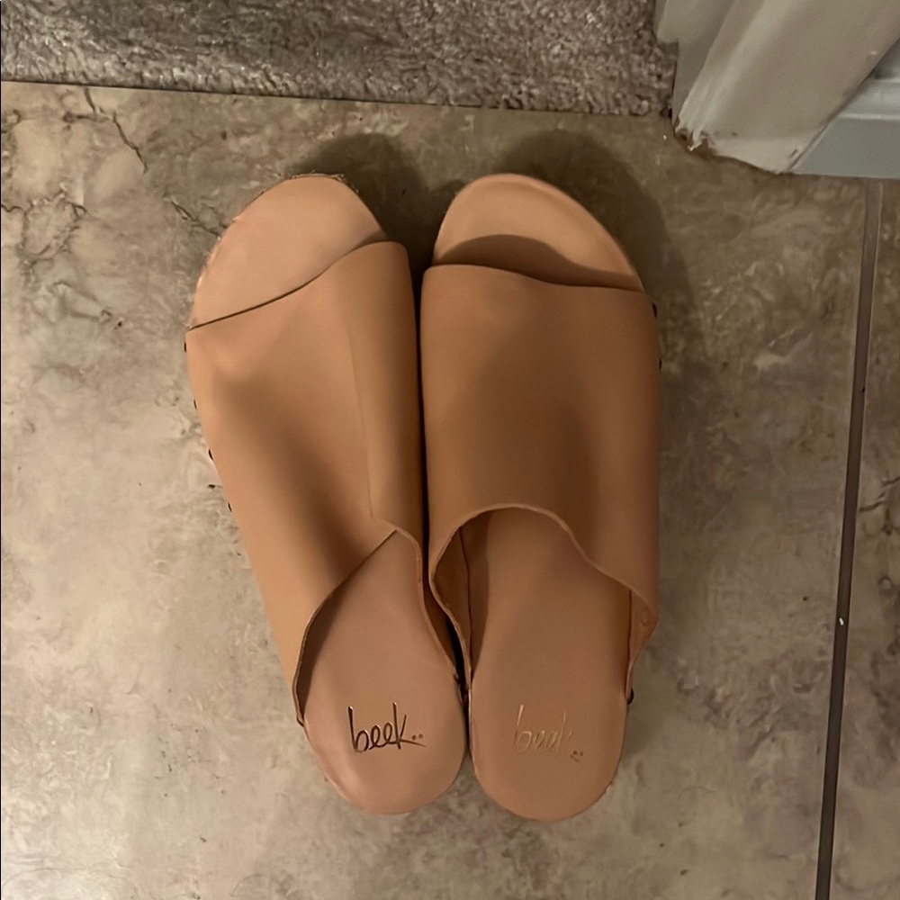 Beek Women's clog slide sandals